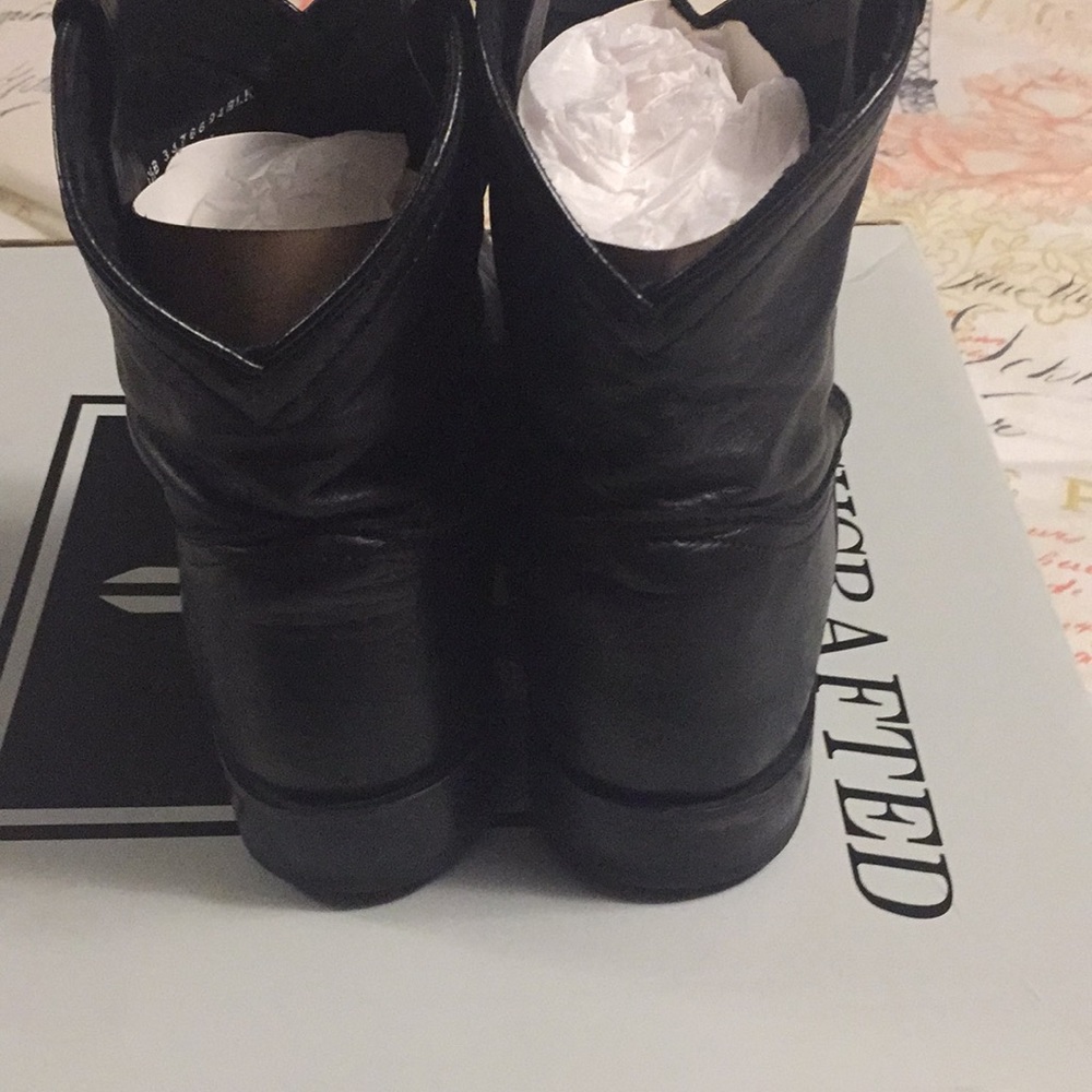 Black Frye Pullon short Leather Boots - Picture 5 of 8